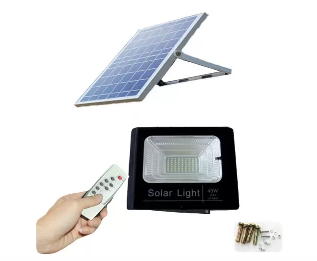 Luminária / Refletor Solar fotovoltaica 40 W - 4500 lumens